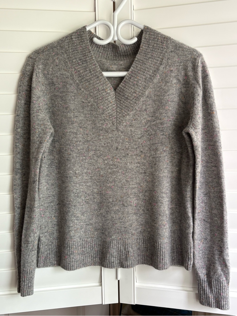 100% cashmere sweater size small, Hudson’s Bay